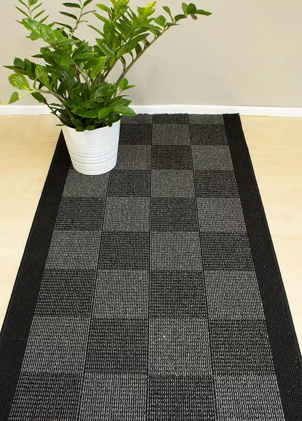 Ennea 901 musta käytävämatto leveys 80cm